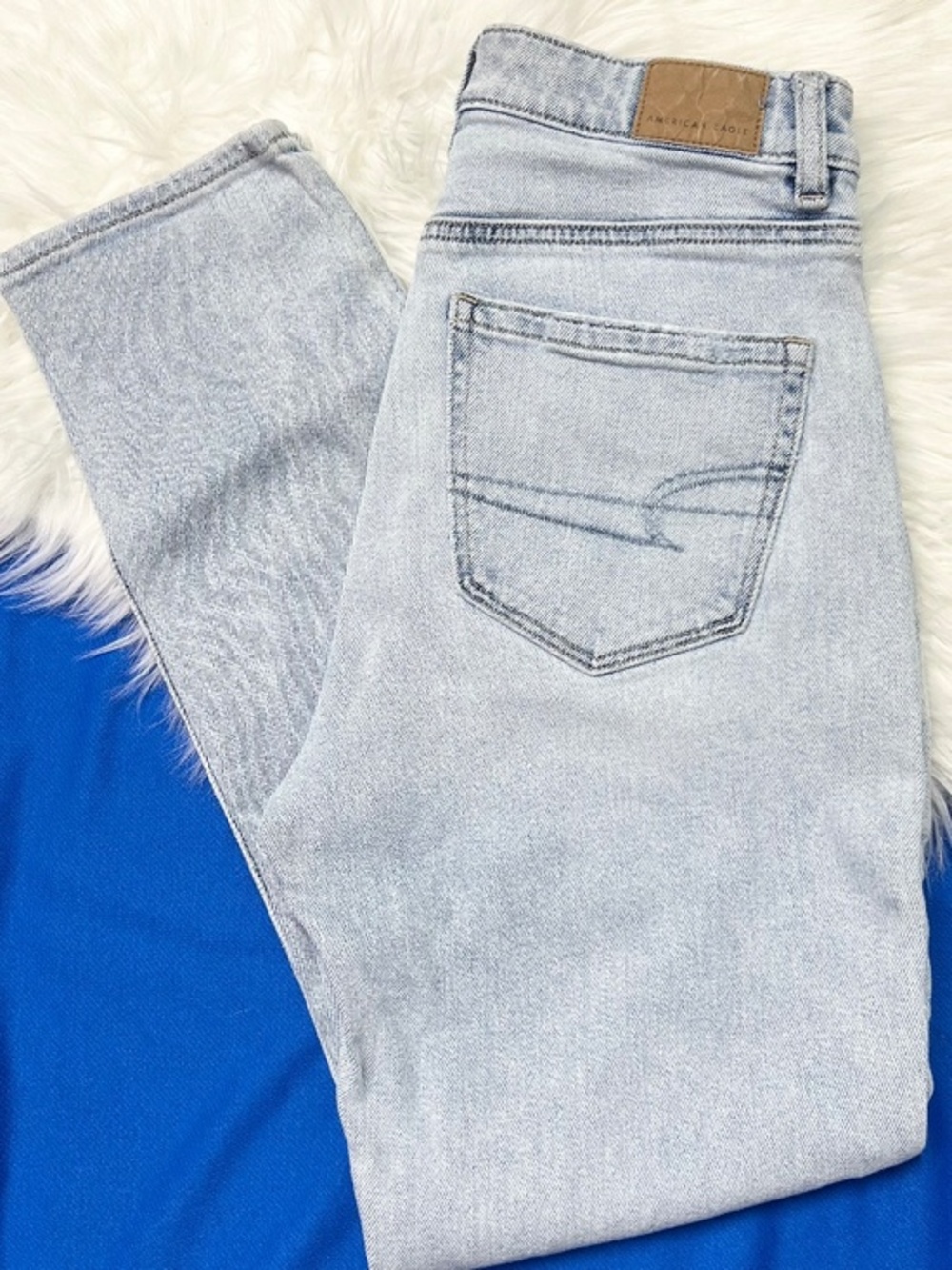 👖|•AMERICAN EAGLE•| Fun Waist High Rise 'Mom Jean' Size 4👖